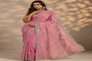 Shop Latest Saree for Women from Libas