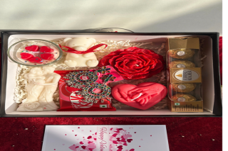 Elegant Valentines Day Gift Candles Your Partner Will Love