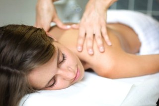 Glossy Spa Kandivali Comfort Service 8291901085